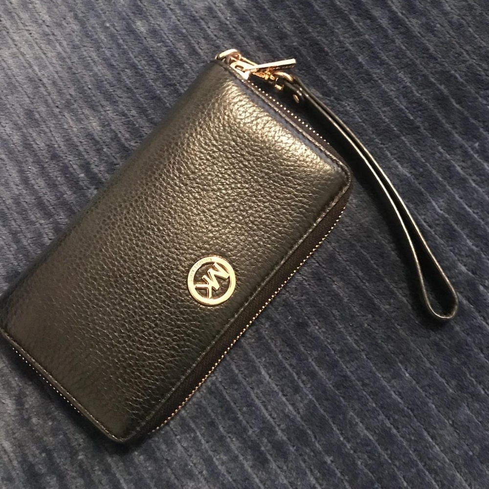 Michael Kors wallet